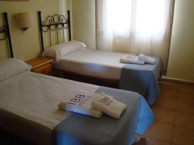 Apartamentos Binibeca Mar Bagian luar foto