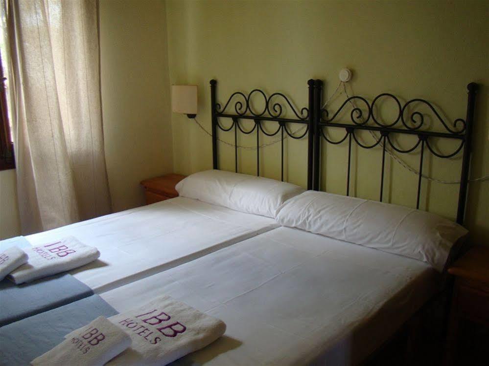 Apartamentos Binibeca Mar Bagian luar foto